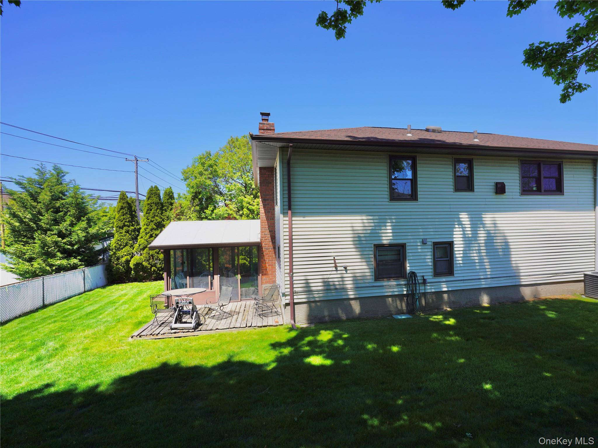 Casa com 4 Quartos à Venda em Bethpage - Nova Iorque - EUA - 8