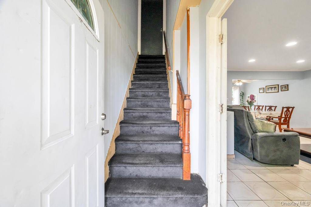 Casa de 4 Dormitorios en Venta en Bethpage - Nueva York - EE. UU. - 6