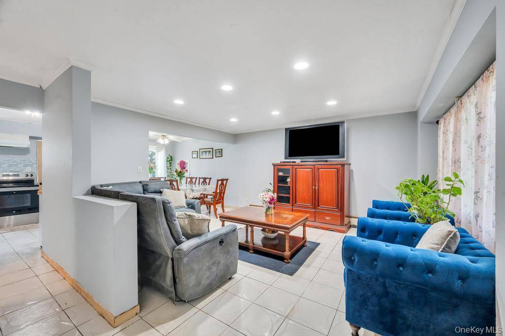 Casa de 4 Dormitorios en Venta en Bethpage - Nueva York - EE. UU. - 7