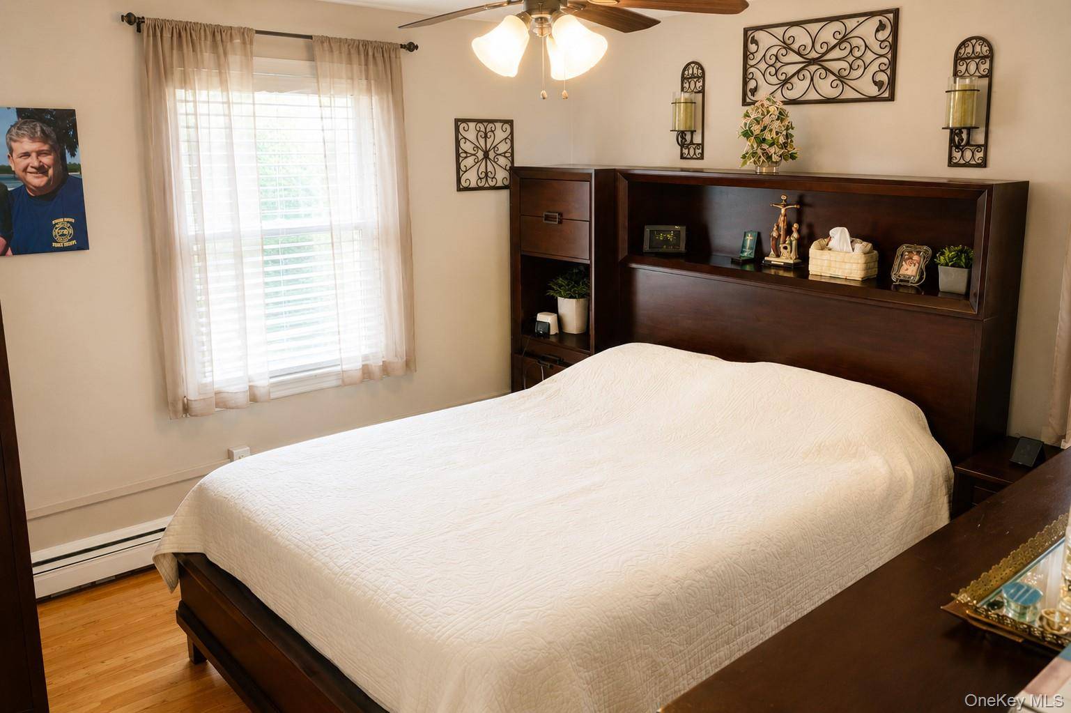 4 Bedroom Home for Sale in Bethpage - New York - USA - 7