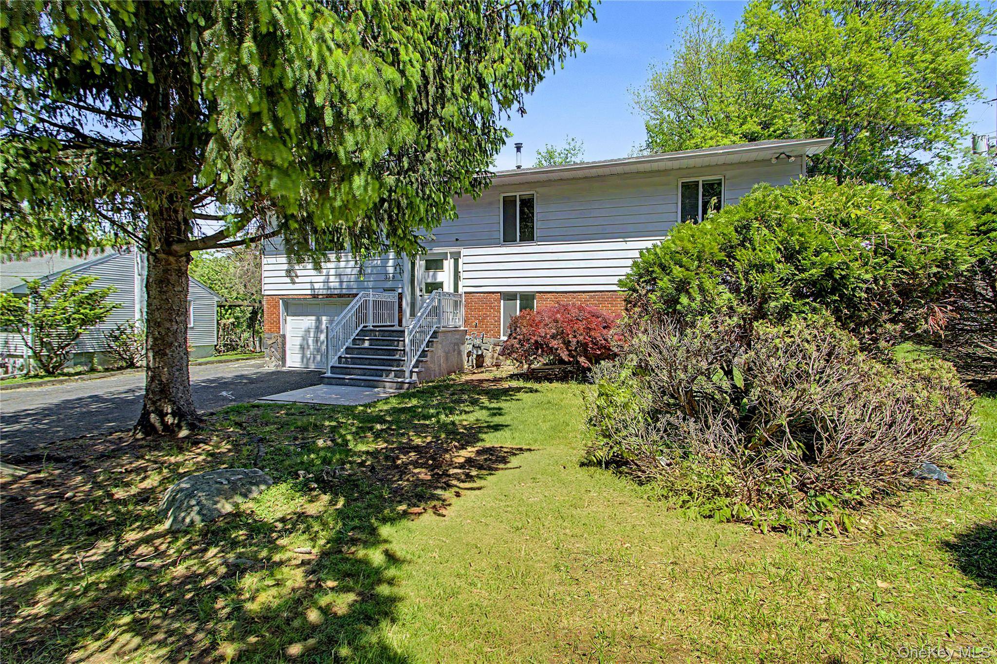 4 Bedroom Home for Sale in Blauvelt - New York - USA - 3