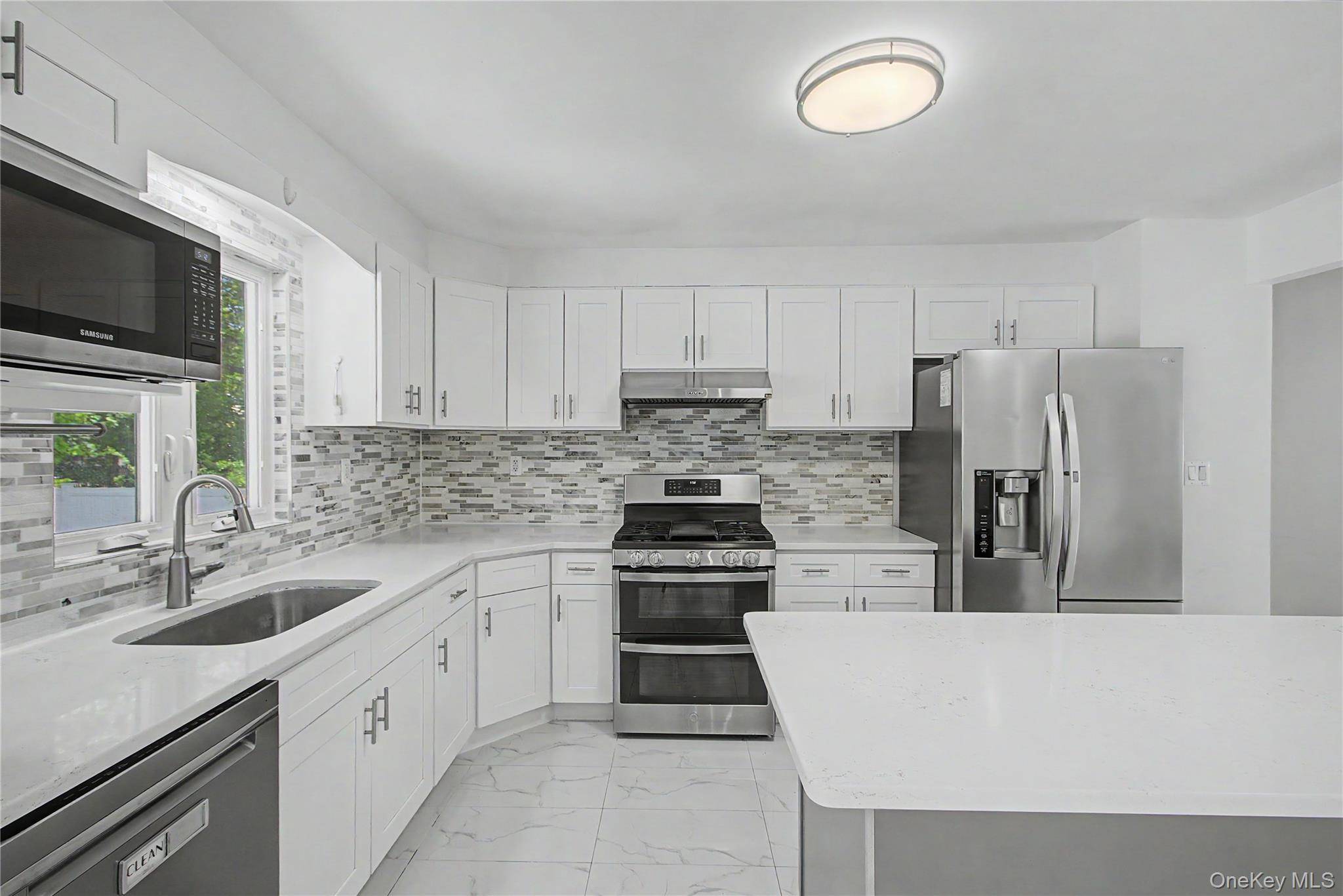 4 Bedroom Home for Sale in Blauvelt - New York - USA - 7