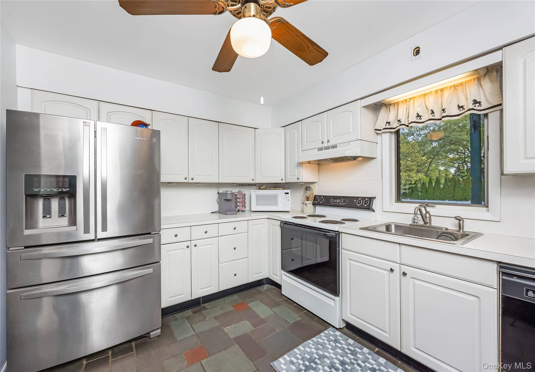 4 Bedroom Home for Sale in Bohemia - New York - USA - 4