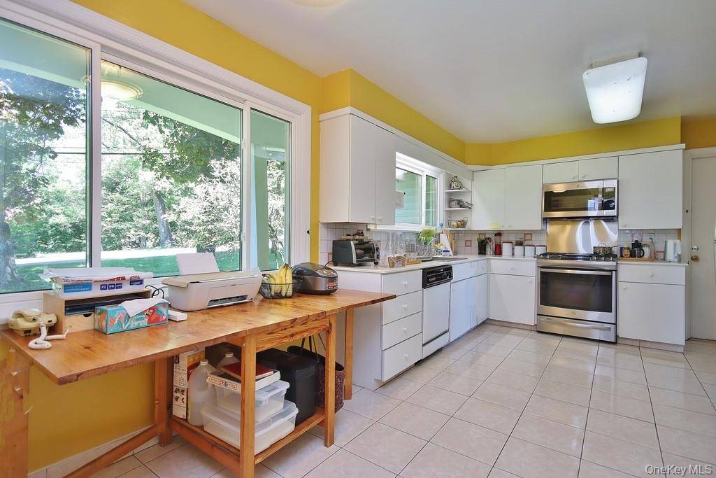 4 Bedroom Home for Sale in Briarcliff Manor - New York - USA - 5