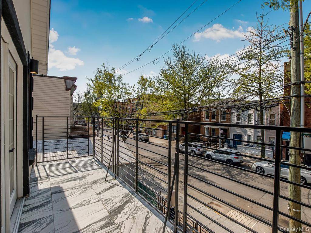 Casa com 4 Quartos à Venda em Bronx - Nova Iorque - EUA - 3
