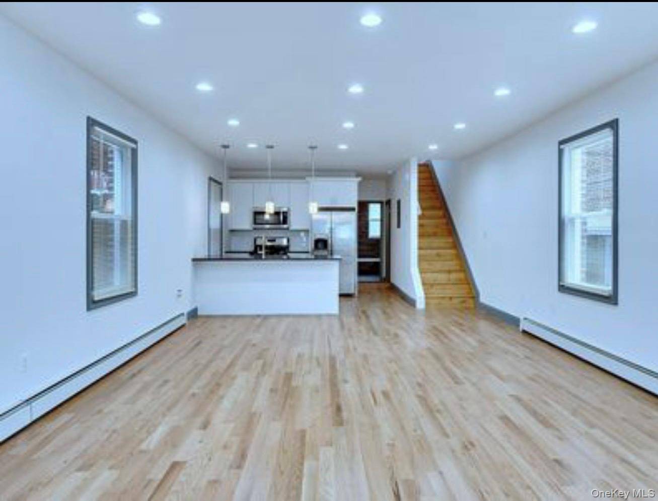 Casa com 4 Quartos à Venda em Bronx - Nova Iorque - EUA - 3