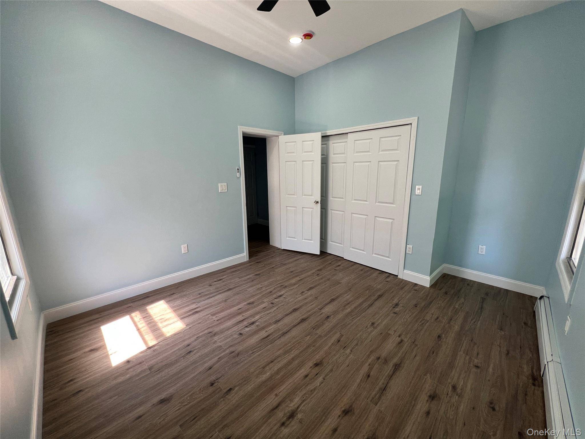 Casa de 4 Dormitorios en Venta en Bronx - Nueva York - EE. UU. - 3