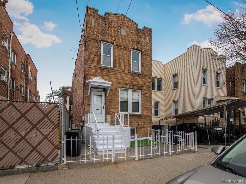 Casa com 4 Quartos à Venda em Bronx - Nova Iorque - EUA - 2