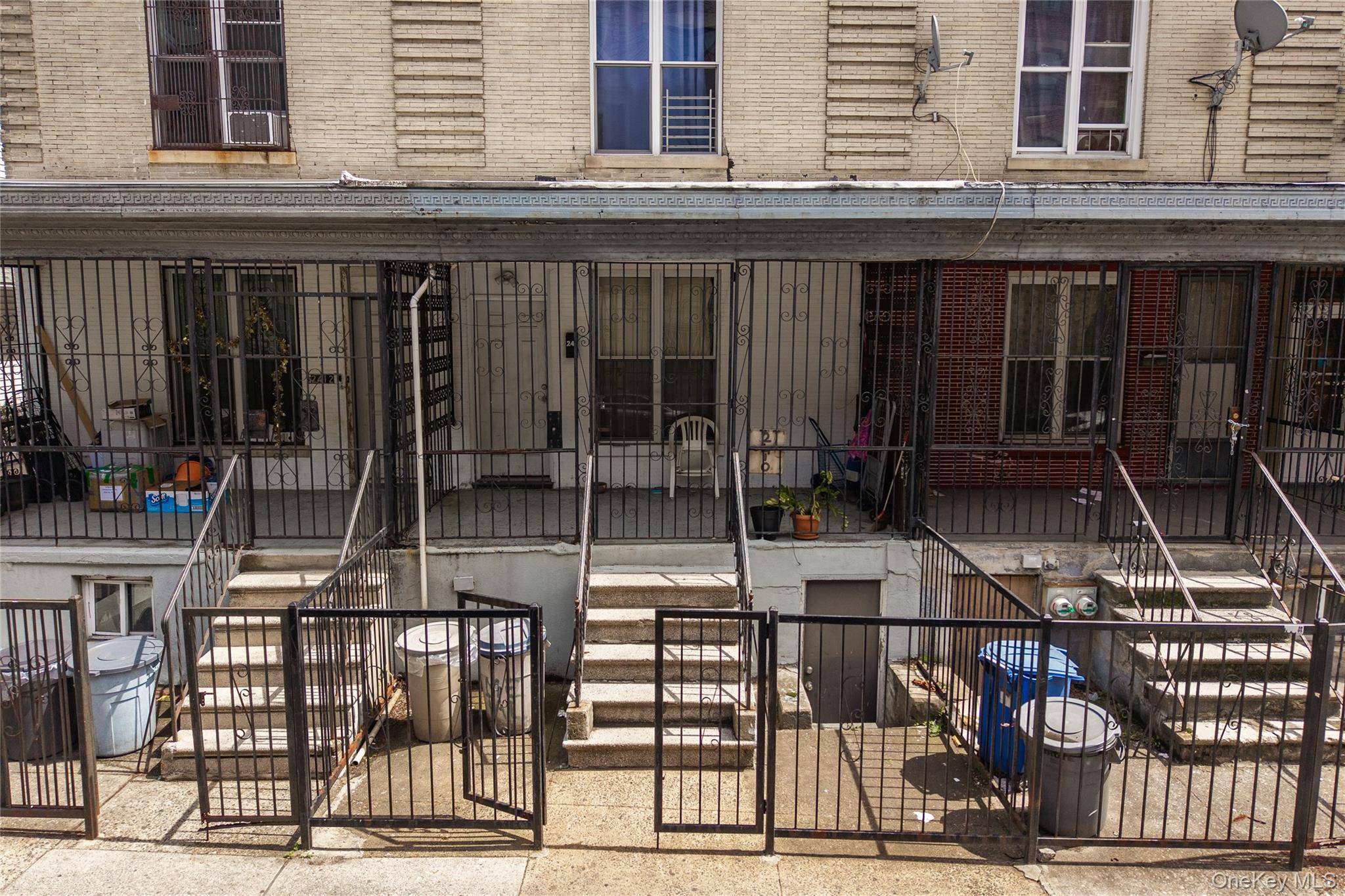 Casa com 4 Quartos à Venda em Bronx - Nova Iorque - EUA - 1