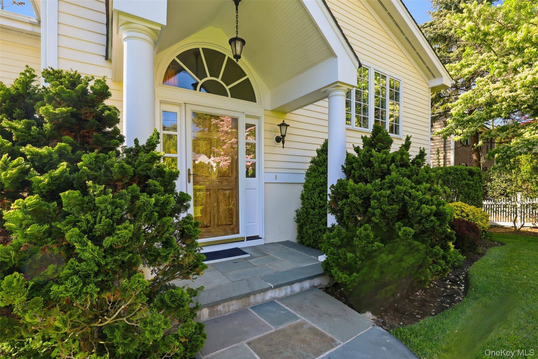 Casa de 4 Dormitorios en Venta en Bronxville - Nueva York - EE. UU. - 2