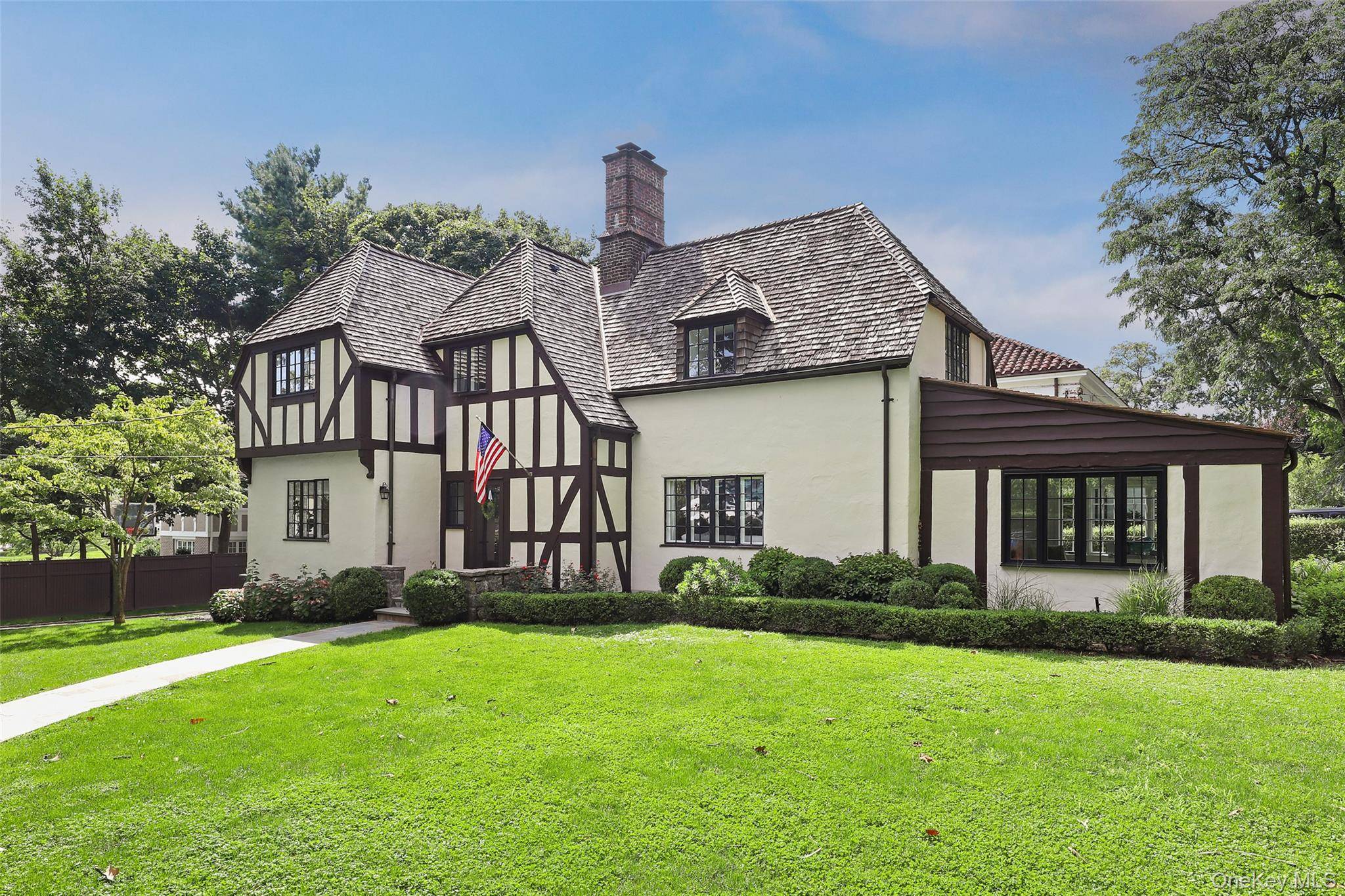 Casa de 4 Dormitorios en Venta en Bronxville - Nueva York - EE. UU. - 2
