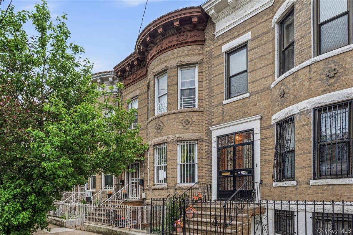 Casa com 4 Quartos à Venda em Brooklyn - Nova Iorque - EUA - 1
