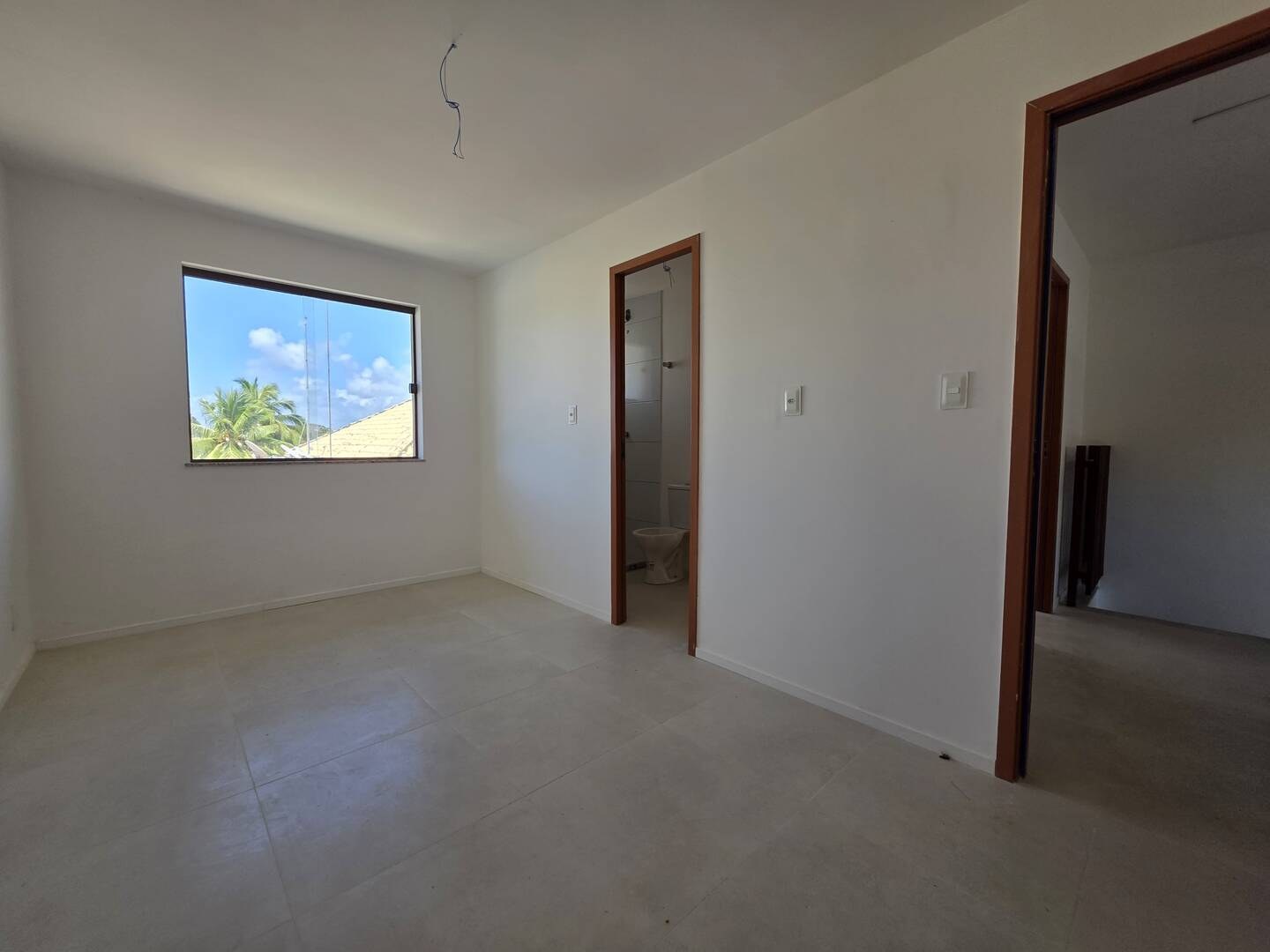 Casa com 4 Quartos à Venda em Camaçari - Bahia - Brasil - 8