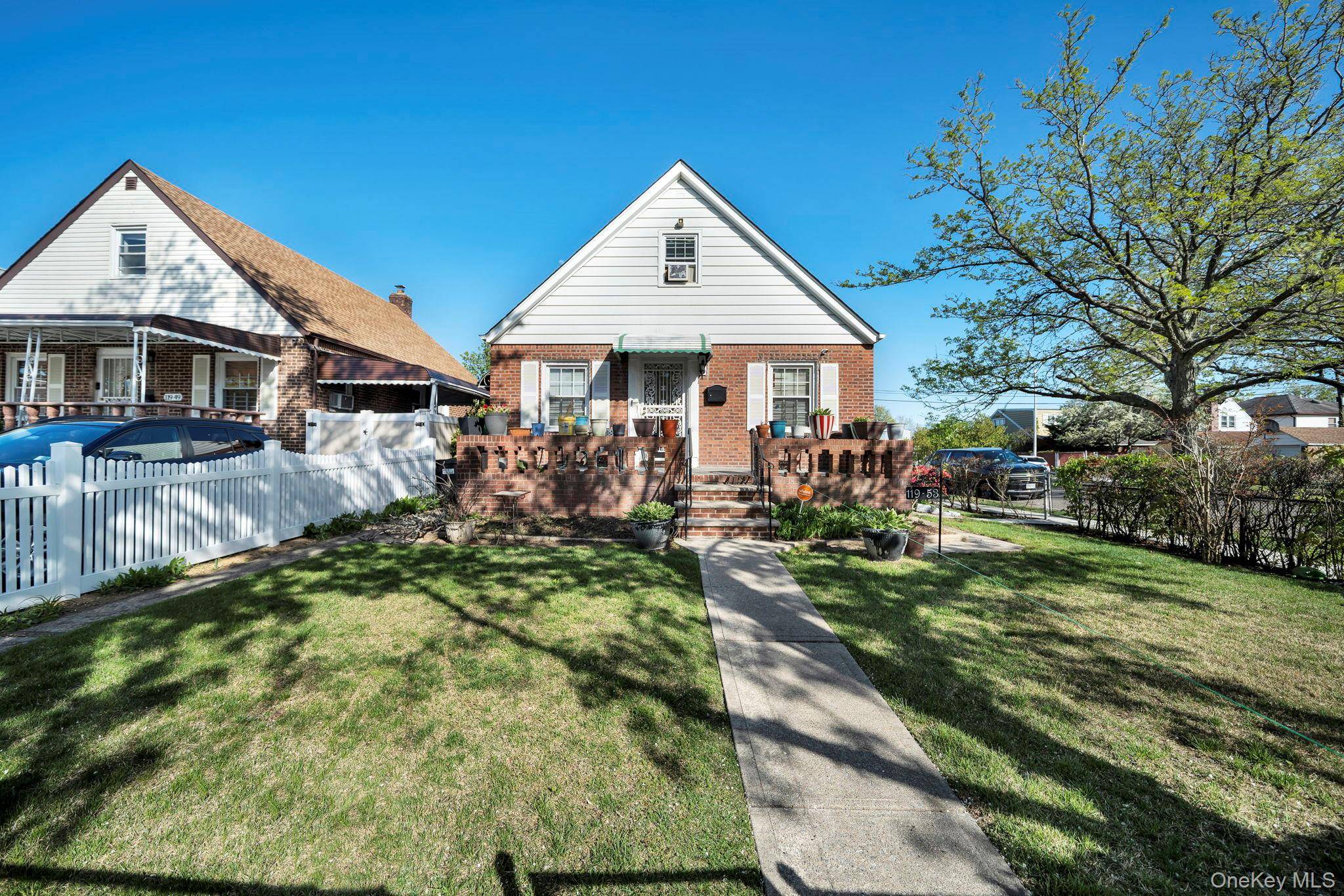 Casa de 4 Dormitorios en Venta en Cambria Heights - Nueva York - EE. UU. - 5