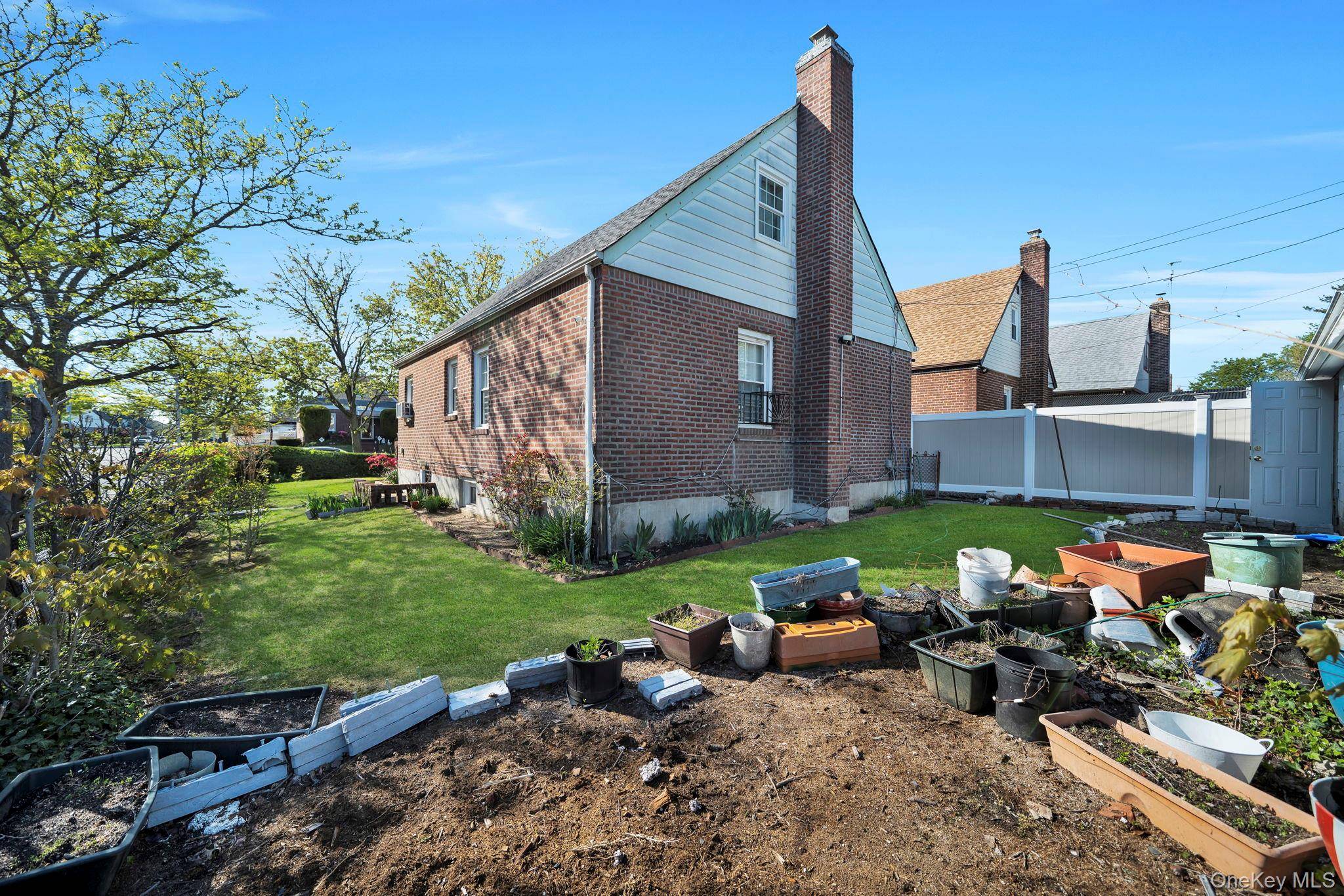Casa de 4 Dormitorios en Venta en Cambria Heights - Nueva York - EE. UU. - 7