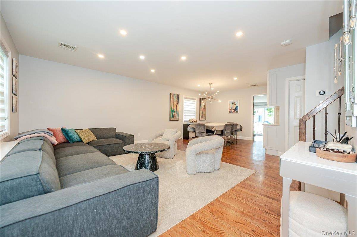 Casa com 4 Quartos à Venda em Cedarhurst - Nova Iorque - EUA - 3