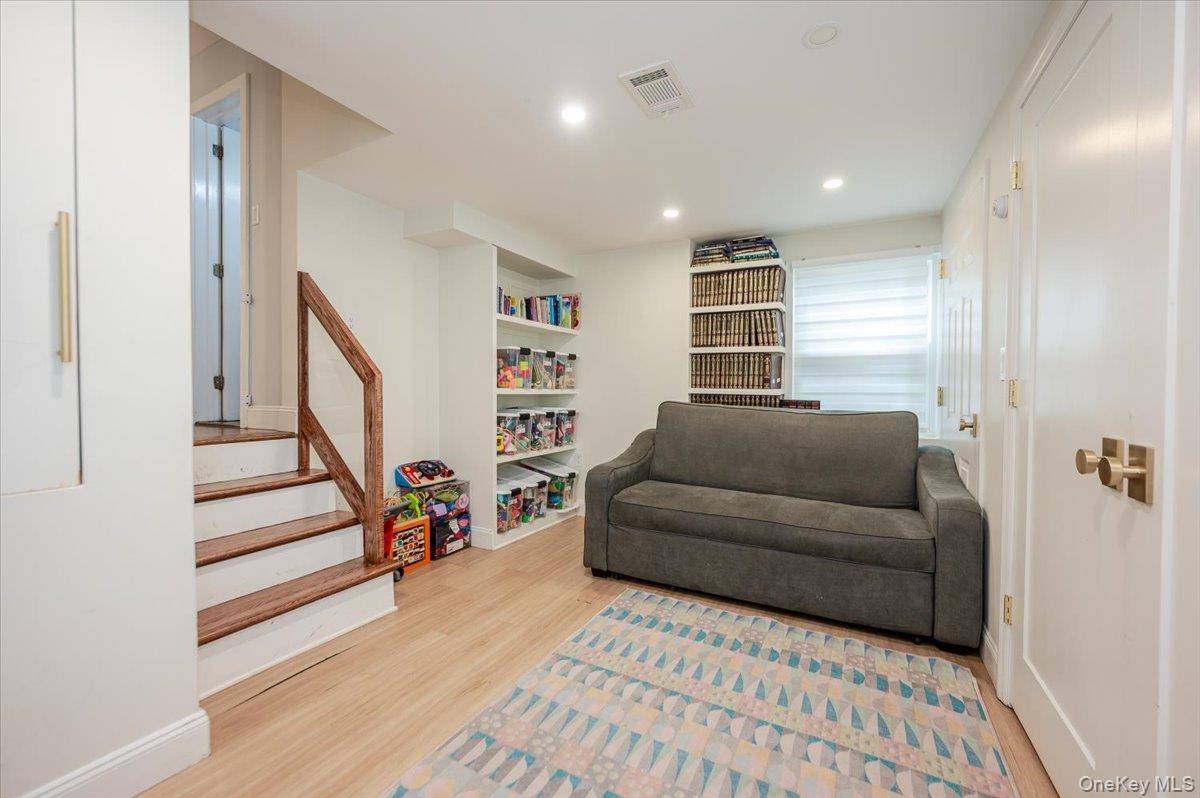 Casa com 4 Quartos à Venda em Cedarhurst - Nova Iorque - EUA - 7