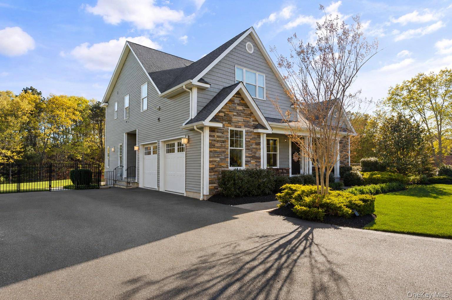 Casa de 4 Dormitorios en Venta en Center Moriches - Nueva York - EE. UU. - 2