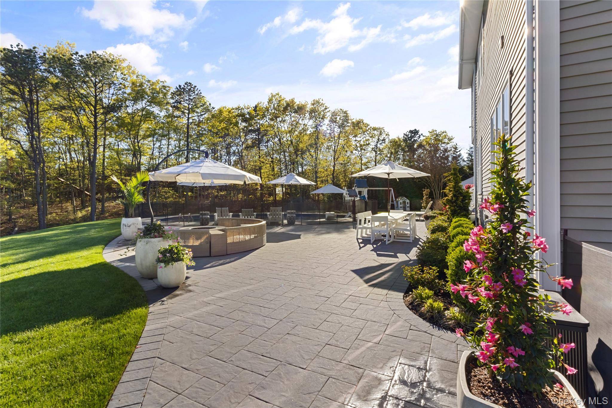 Casa de 4 Dormitorios en Venta en Center Moriches - Nueva York - EE. UU. - 3