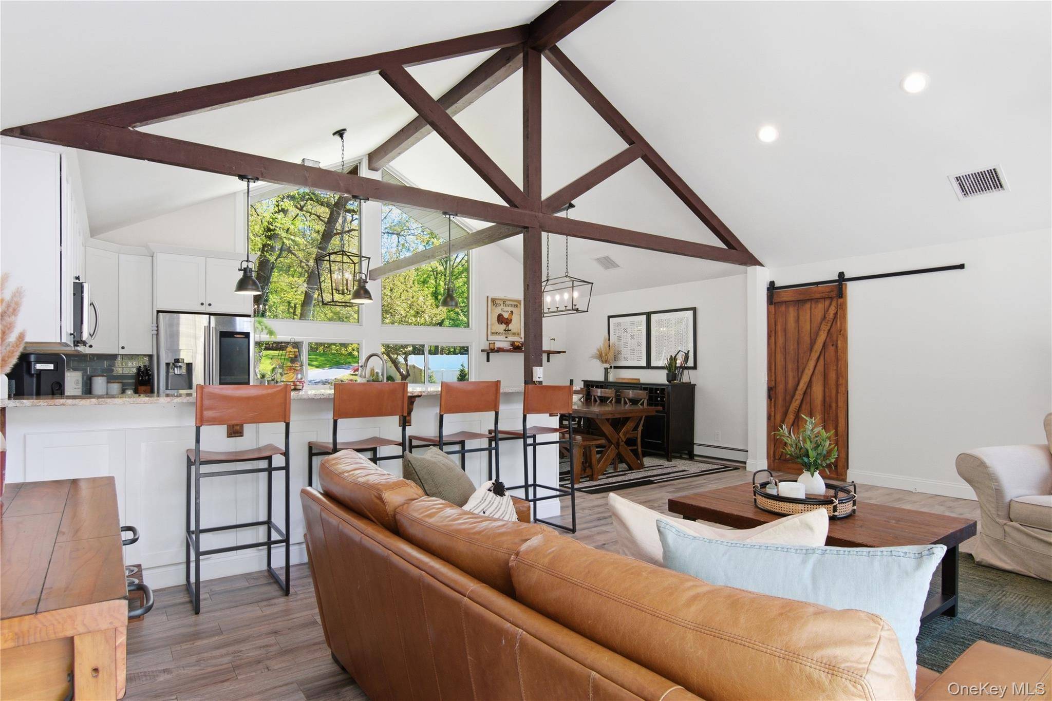 Casa de 4 Dormitorios en Venta en Centerport - Nueva York - EE. UU. - 8