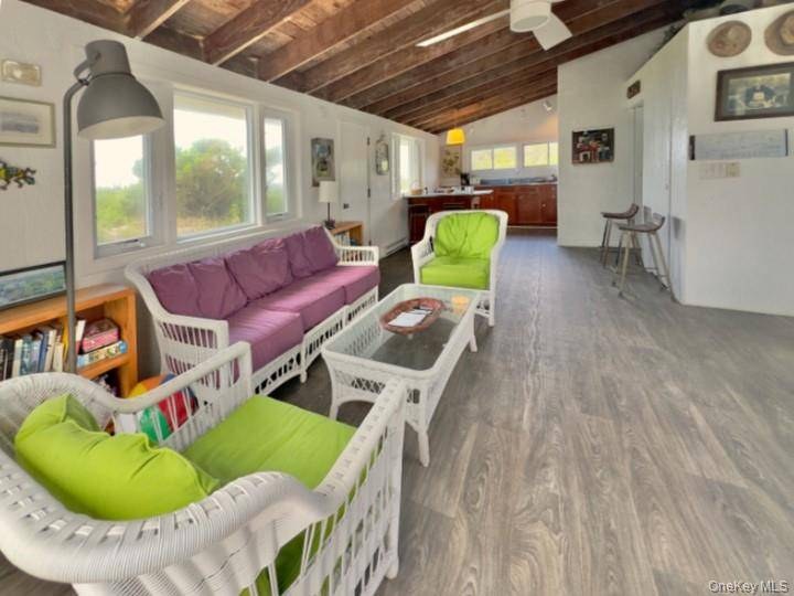 Casa com 4 Quartos à Venda em Cherry Grove - Nova Iorque - EUA - 8