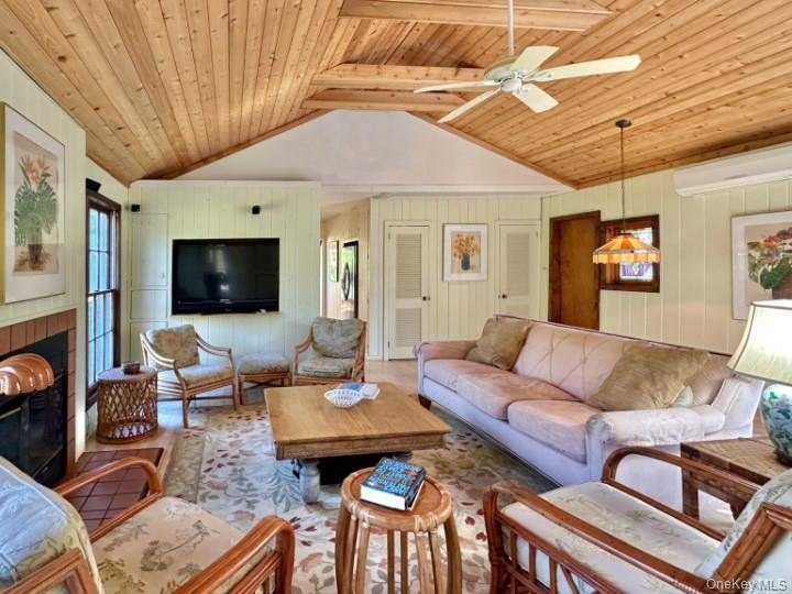 Casa com 4 Quartos à Venda em Cherry Grove - Nova Iorque - EUA - 4