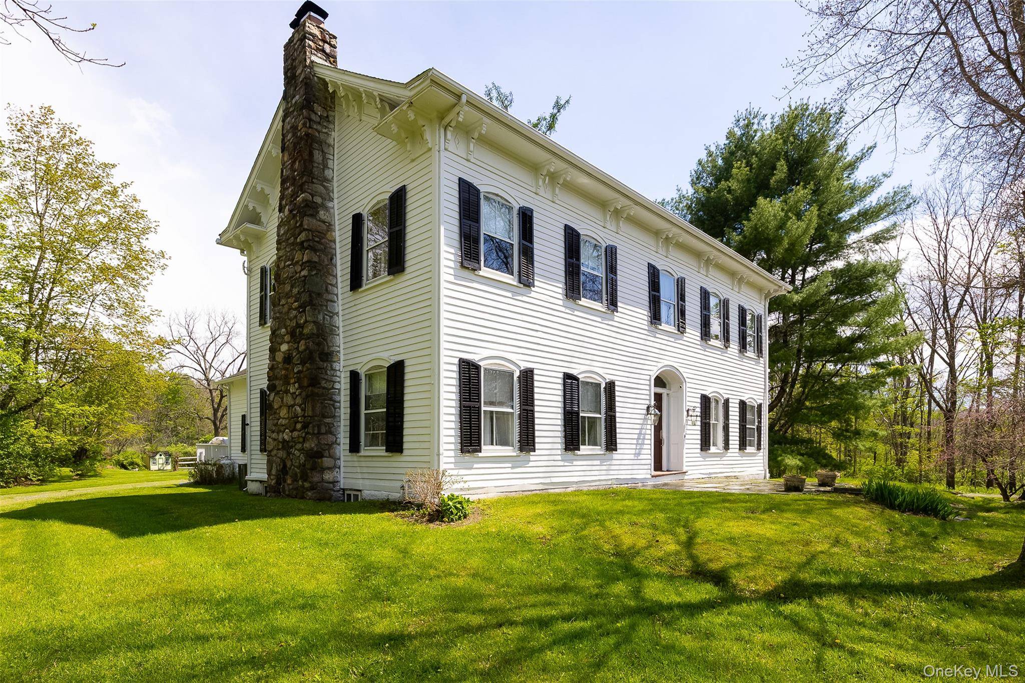 Casa com 4 Quartos à Venda em Clinton Corners - Nova Iorque - EUA - 1