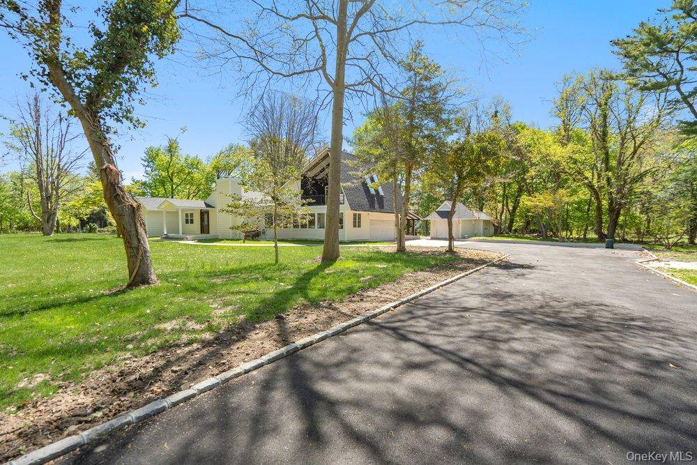 Casa de 4 Dormitorios en Venta en Cold Spring Harbor - Nueva York - EE. UU. - 1