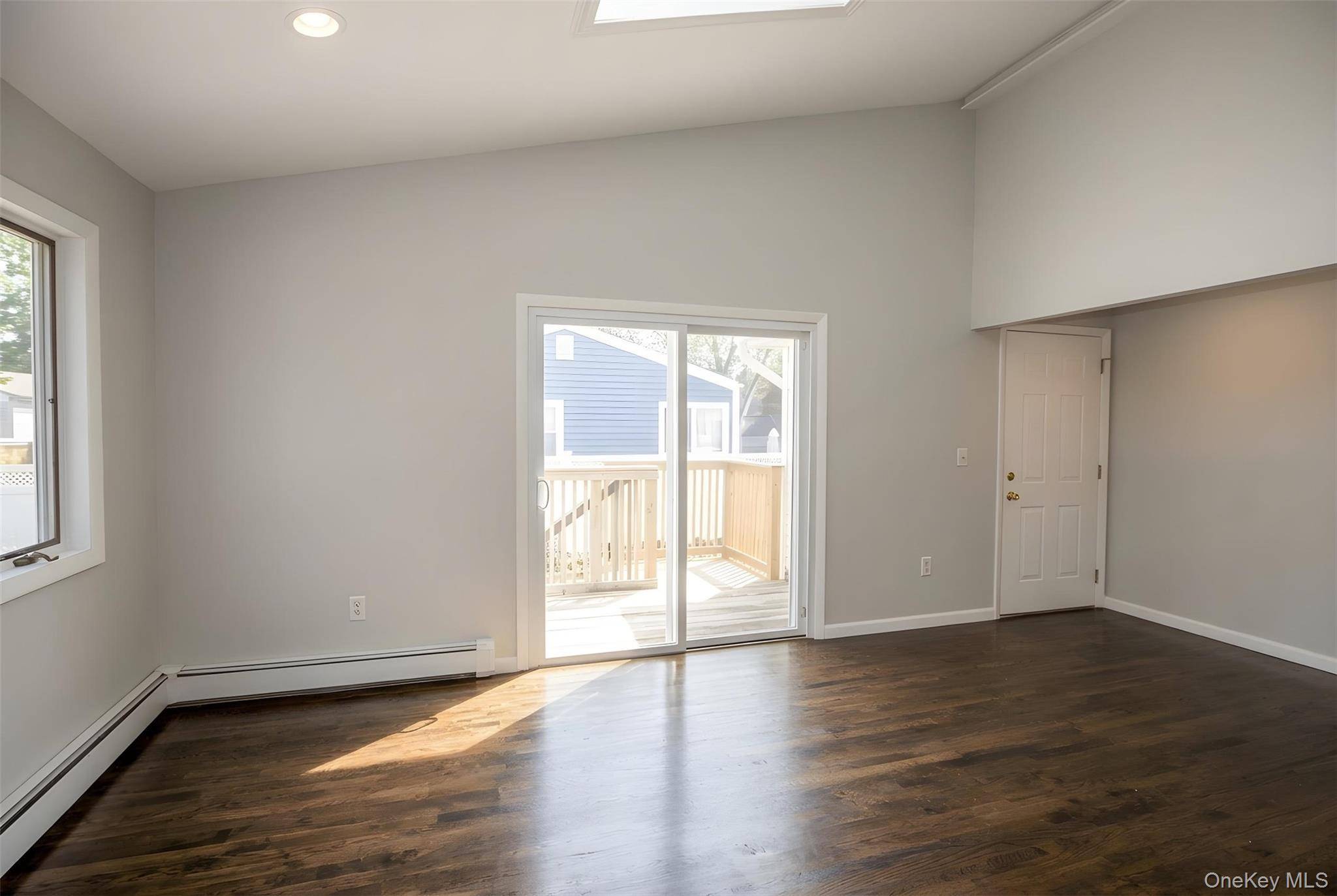 4 Bedroom Home for Sale in Commack - New York - USA - 4