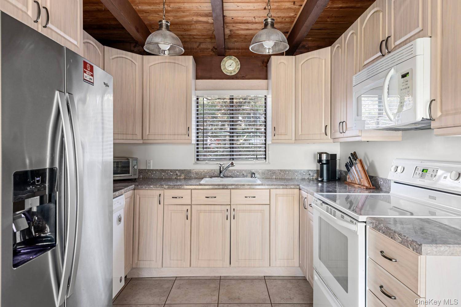 4 Bedroom Home for Sale in Corneille Estates - New York - USA - 6
