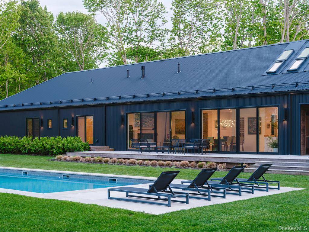 4 Bedroom Home for Sale in Cutchogue - New York - USA - 1