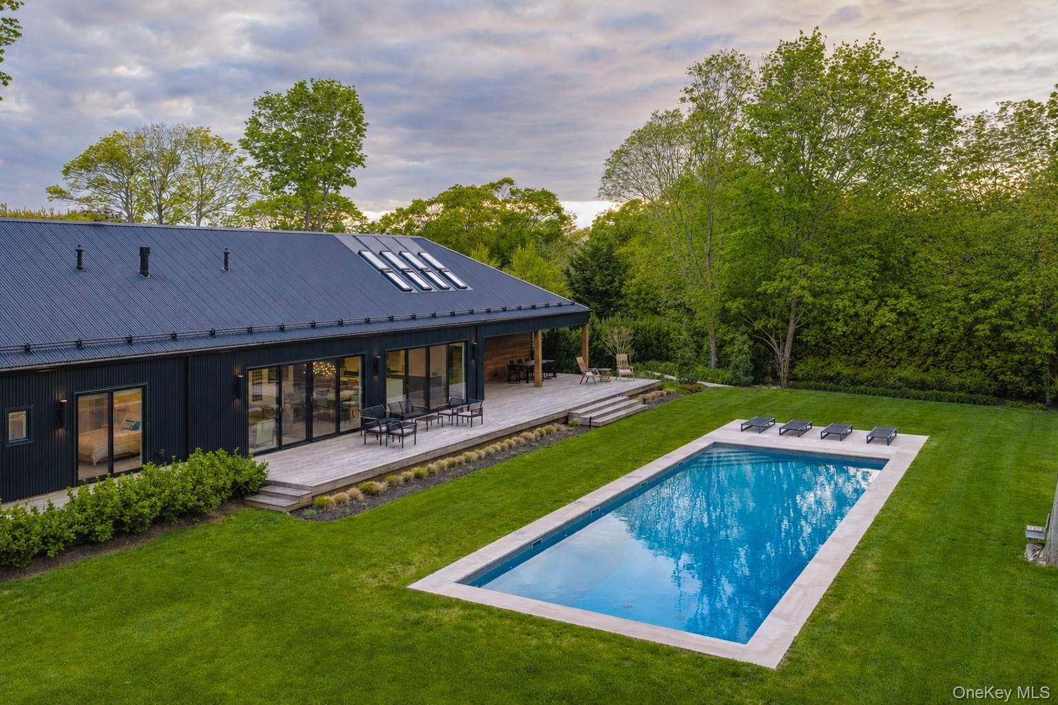 4 Bedroom Home for Sale in Cutchogue - New York - USA - 2