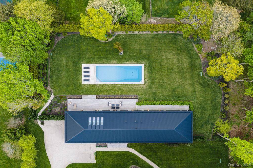 4 Bedroom Home for Sale in Cutchogue - New York - USA - 3