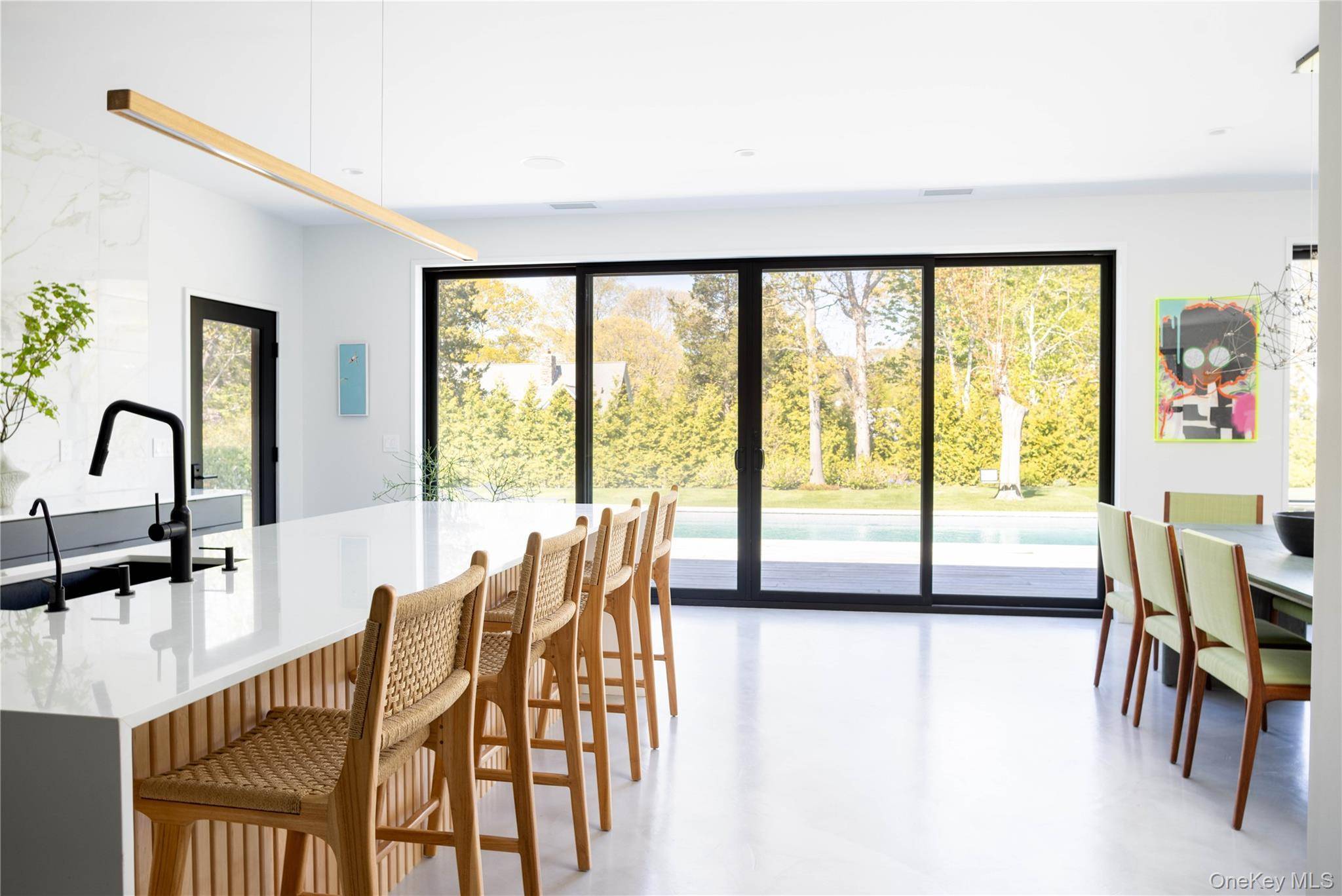 4 Bedroom Home for Sale in Cutchogue - New York - USA - 7