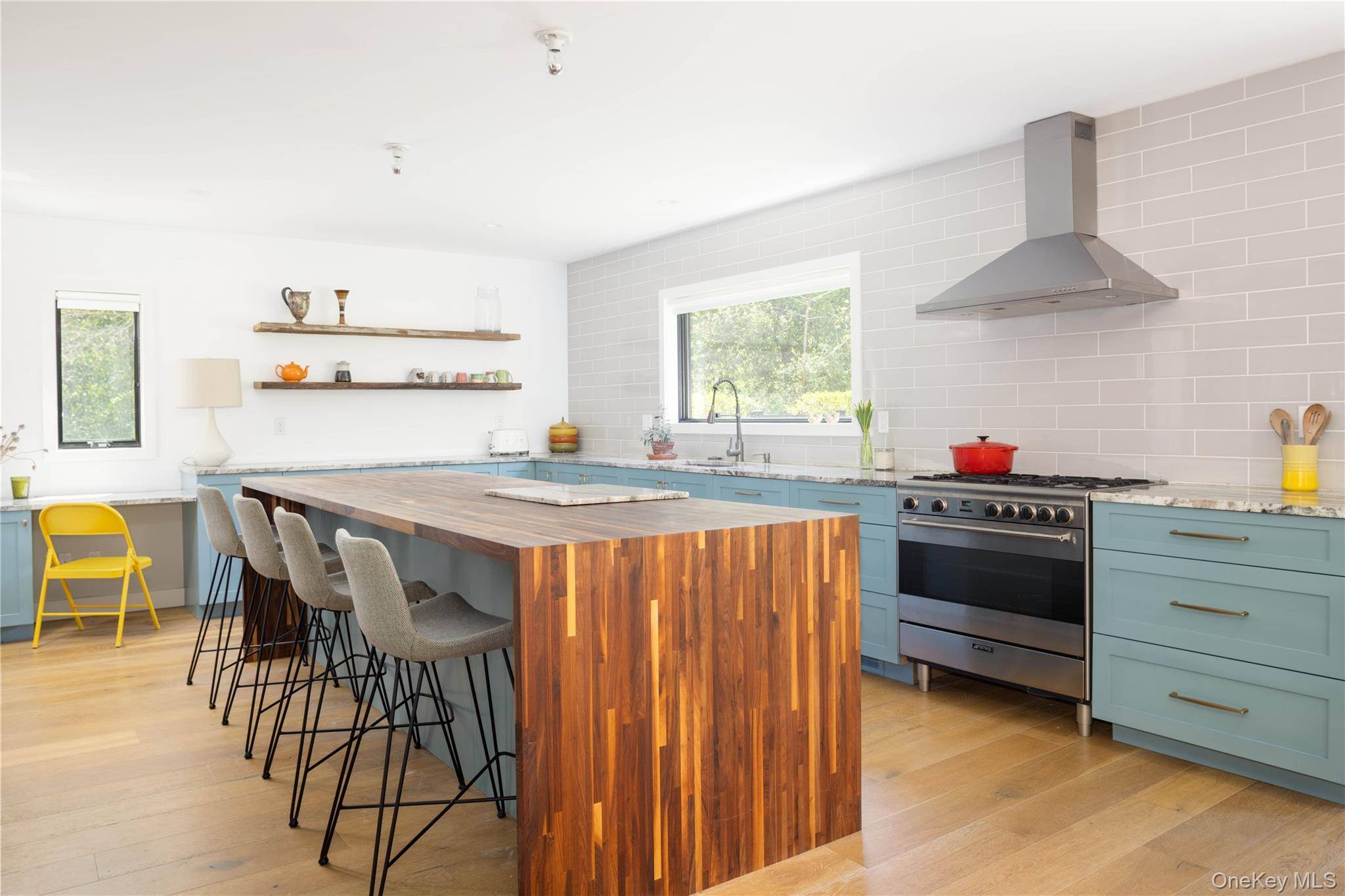 4 Bedroom Home for Sale in Cutchogue - New York - USA - 3
