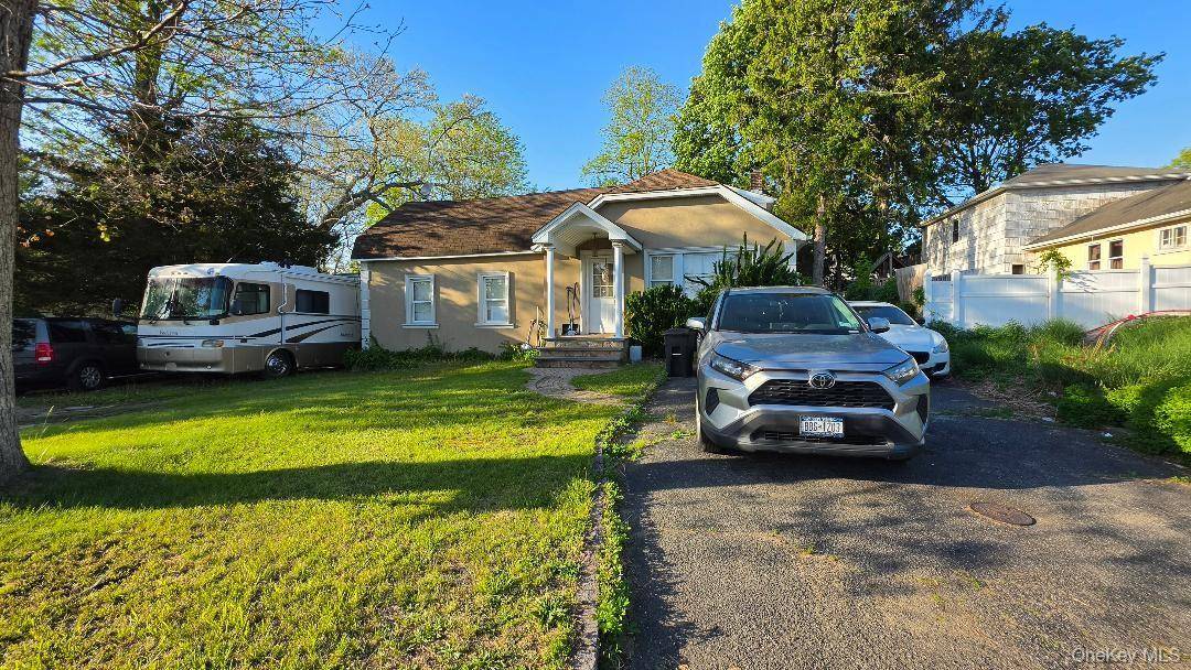 Casa de 4 Dormitorios en Venta en Deer Park - Nueva York - EE. UU. - 1