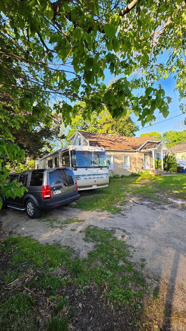 Casa de 4 Dormitorios en Venta en Deer Park - Nueva York - EE. UU. - 2