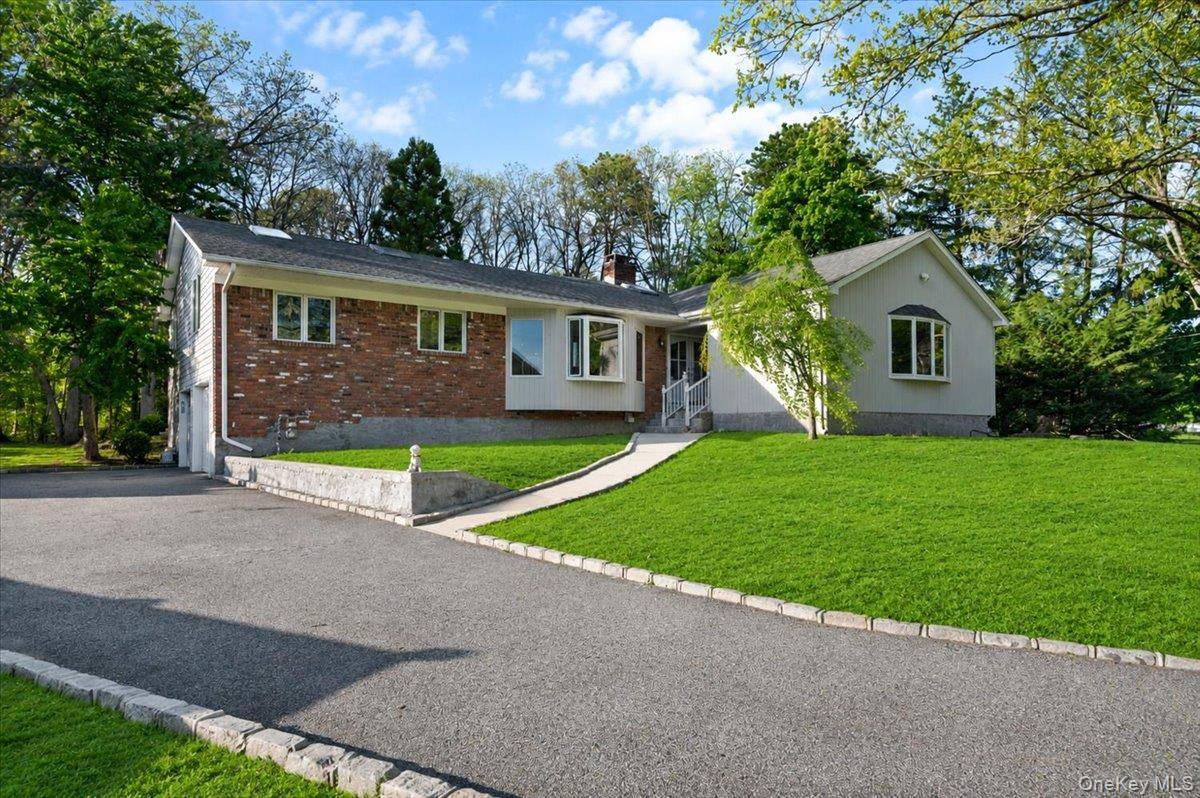 Casa com 4 Quartos à Venda em Dix Hills - Nova Iorque - EUA - 1