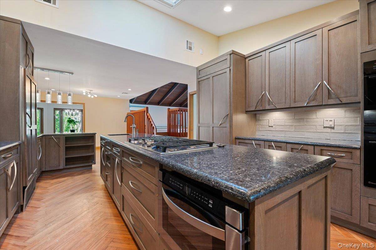 Casa com 4 Quartos à Venda em Dix Hills - Nova Iorque - EUA - 8