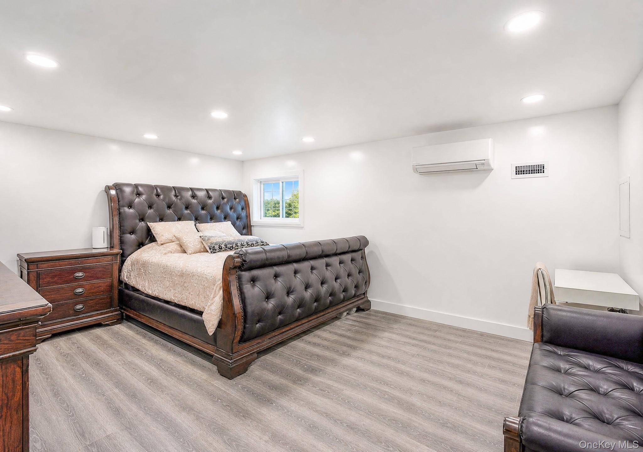Casa com 4 Quartos à Venda em Dix Hills - Nova Iorque - EUA - 8
