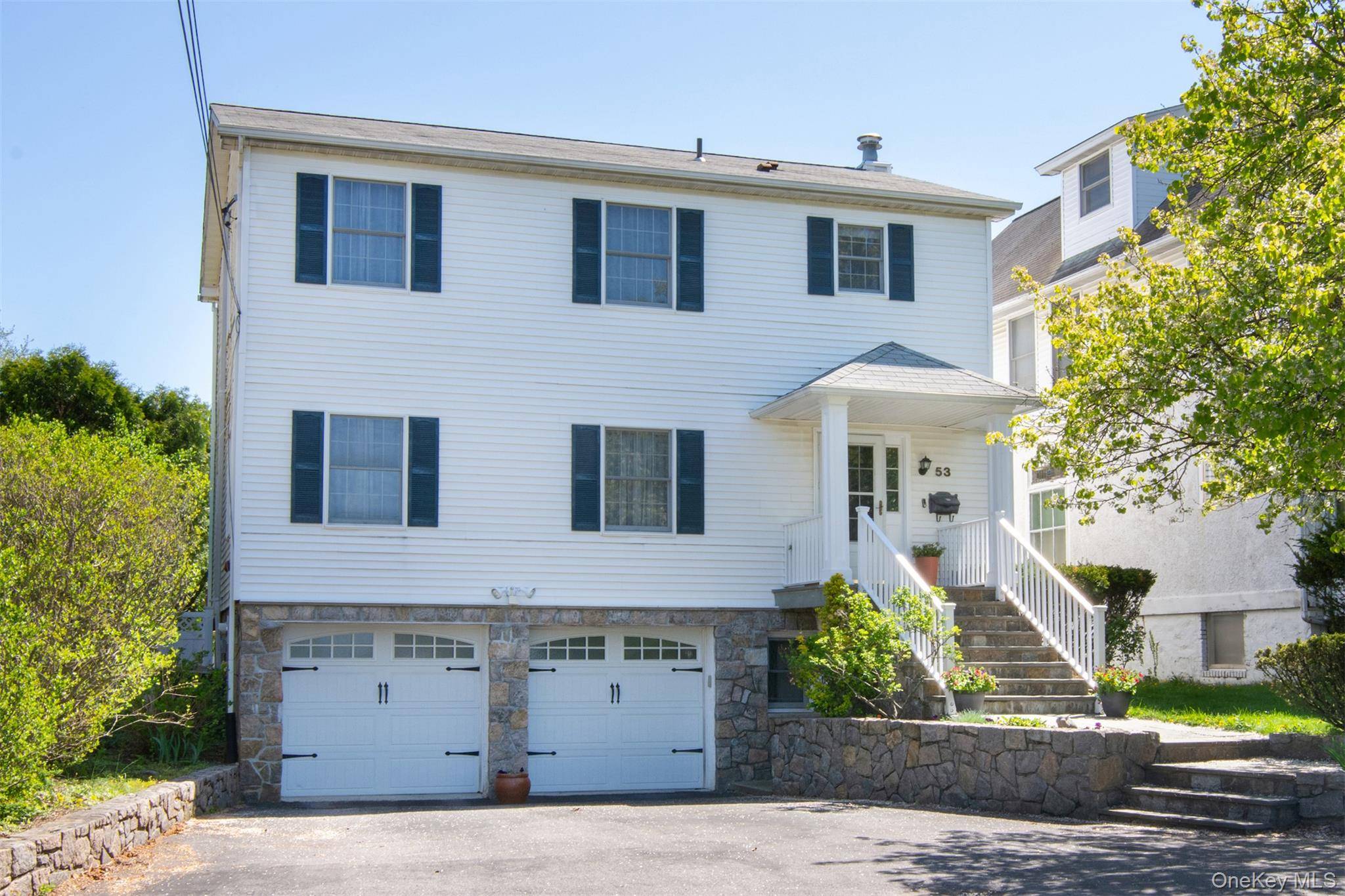 Casa com 4 Quartos à Venda em Dobbs Ferry - Nova Iorque - EUA - 1