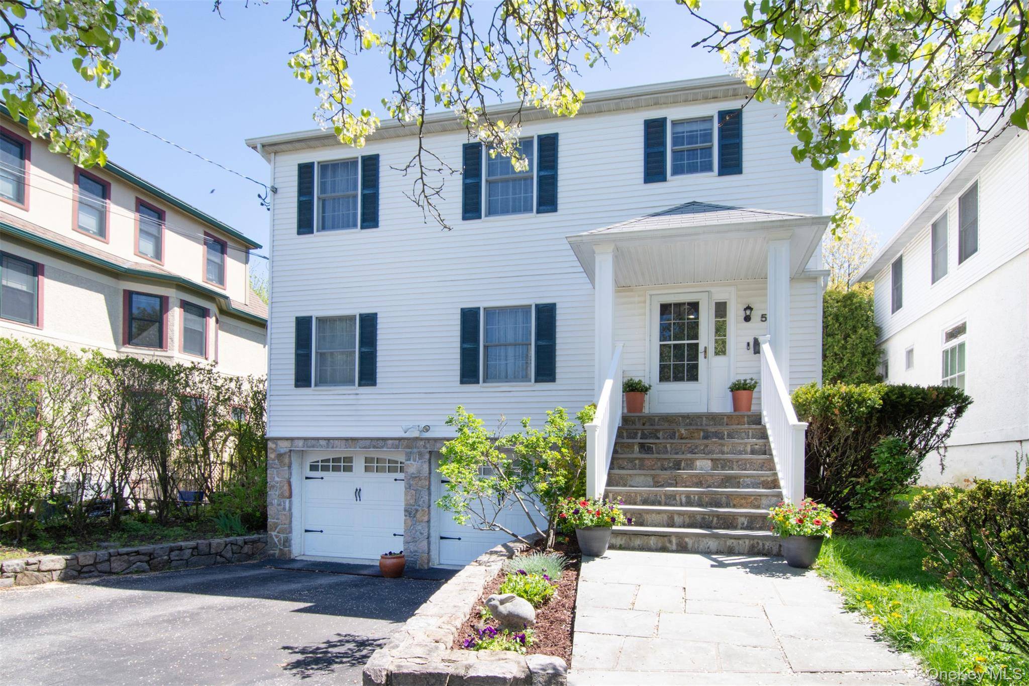 Casa com 4 Quartos à Venda em Dobbs Ferry - Nova Iorque - EUA - 2
