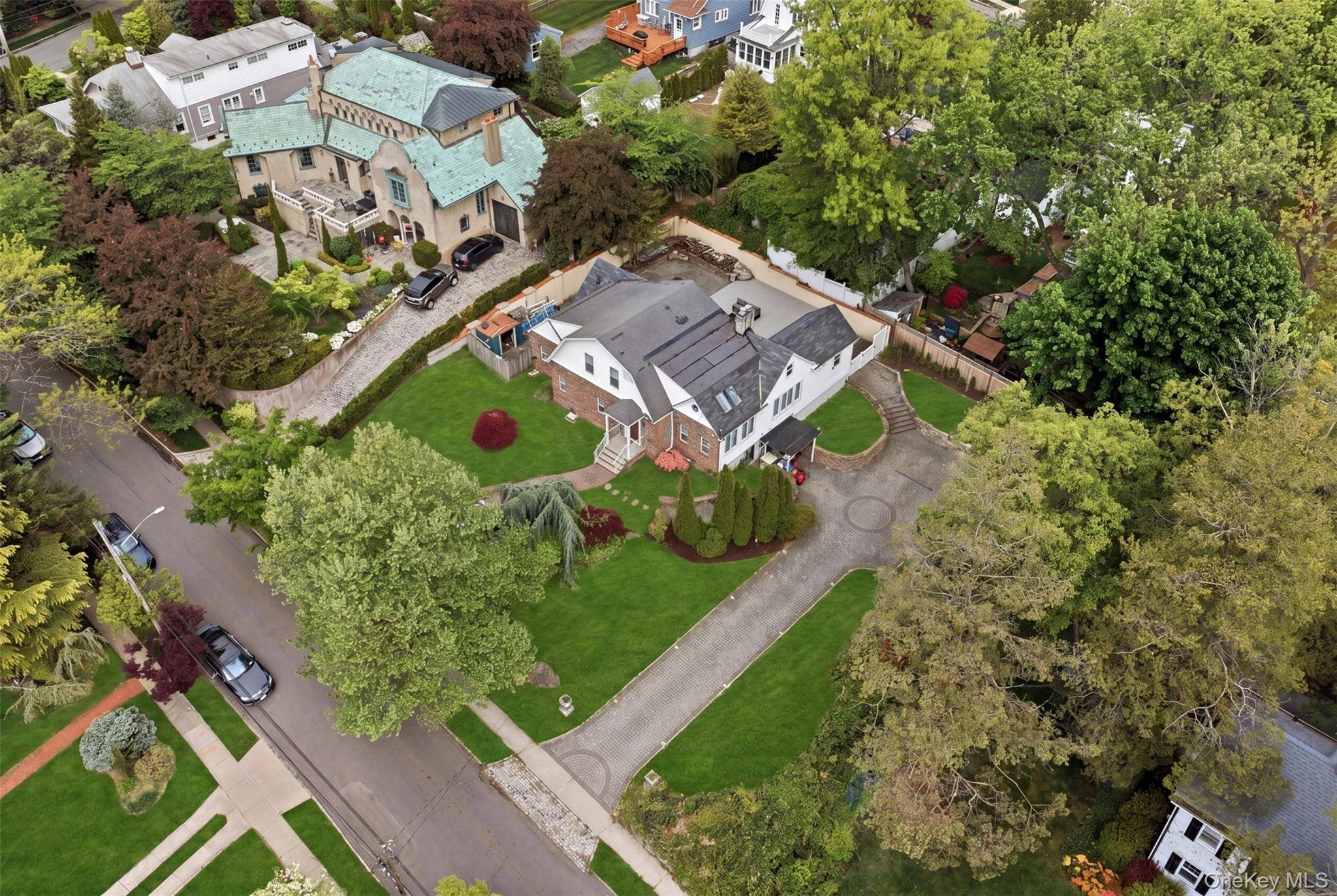 Casa com 4 Quartos à Venda em Douglaston - Nova Iorque - EUA - 3