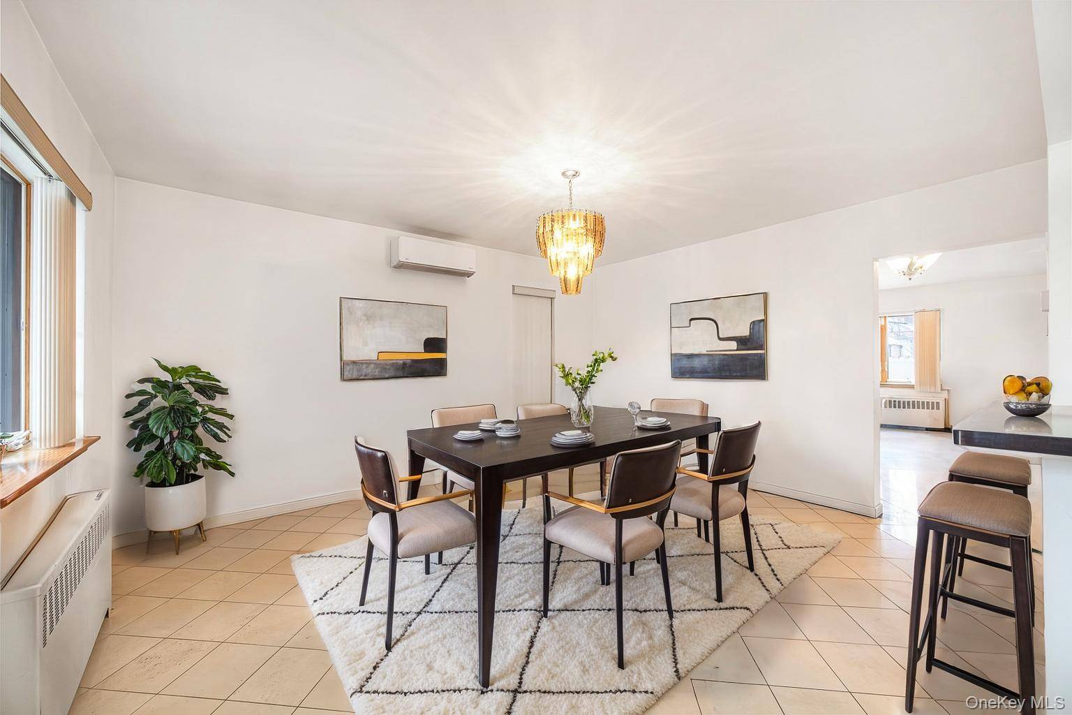 4 Bedroom Home for Sale in East Elmhurst - New York - USA - 5