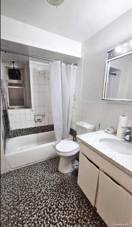 Casa de 4 Dormitorios en Venta en East Elmhurst - Nueva York - EE. UU. - 5