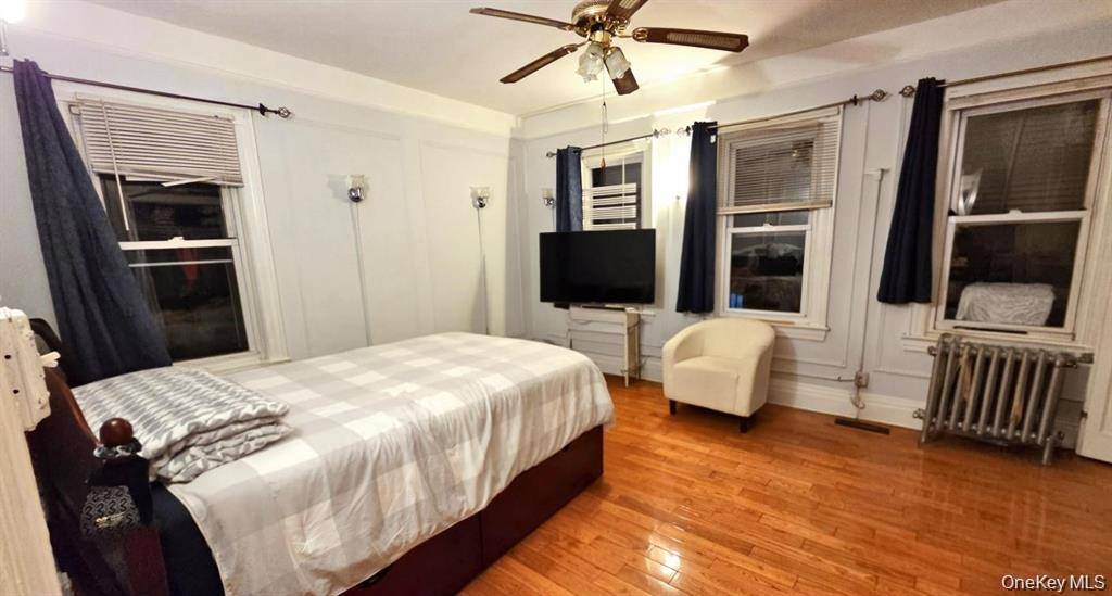 Casa de 4 Dormitorios en Venta en East Elmhurst - Nueva York - EE. UU. - 6