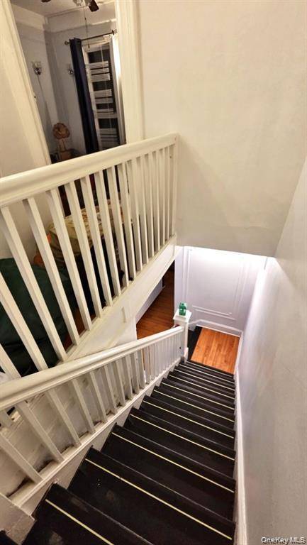 Casa de 4 Dormitorios en Venta en East Elmhurst - Nueva York - EE. UU. - 7