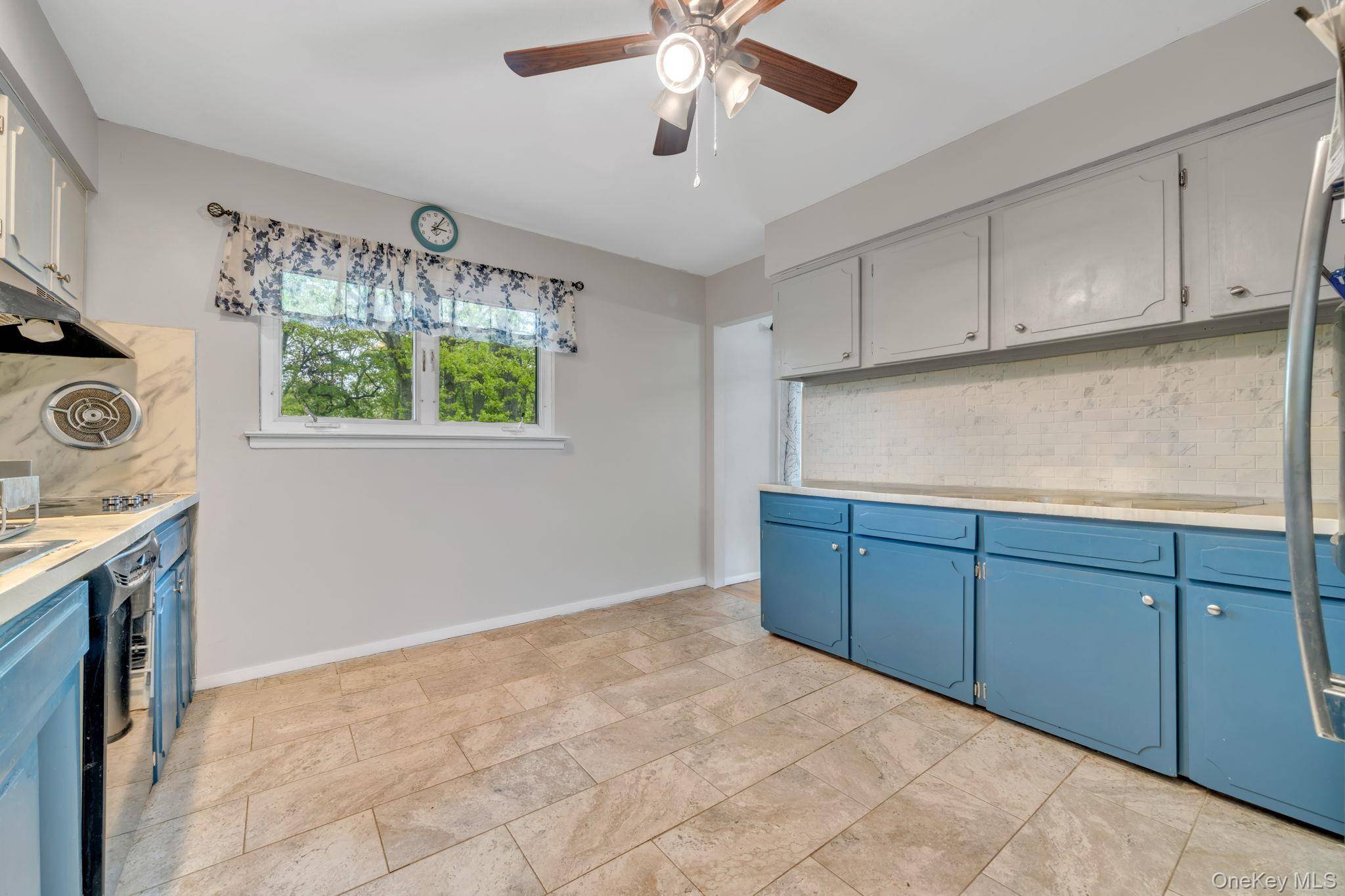 4 Bedroom Home for Sale in East Islip - New York - USA - 3