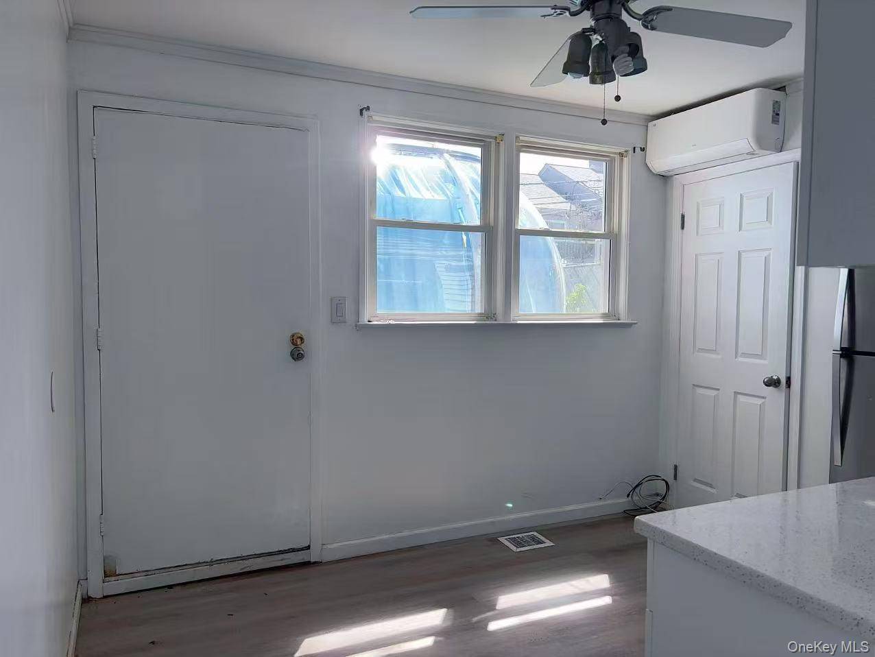 Casa de 4 Dormitorios en Venta en East Meadow - Nueva York - EE. UU. - 7