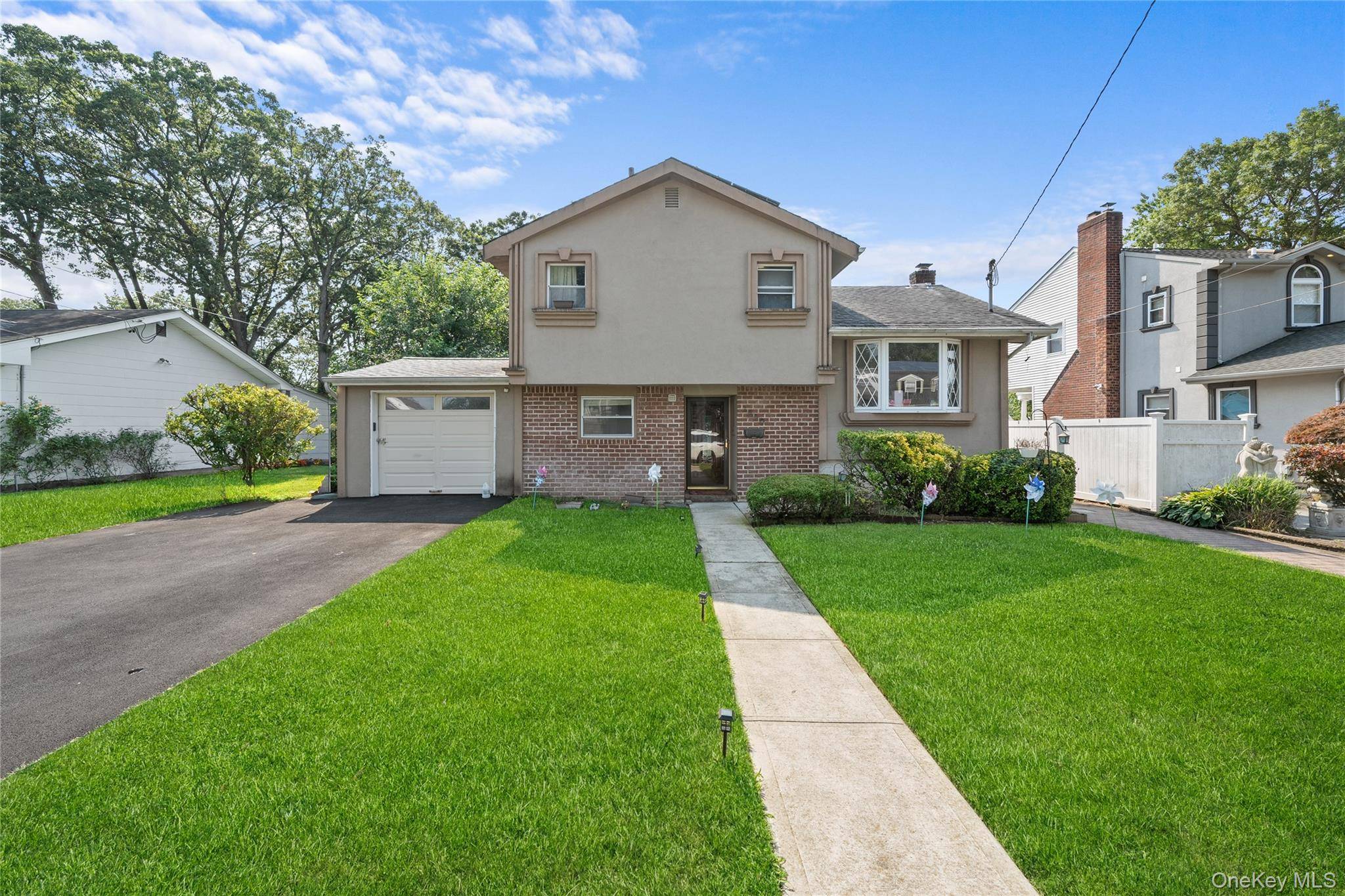 Casa com 4 Quartos à Venda em East Meadow - Nova Iorque - EUA - 5